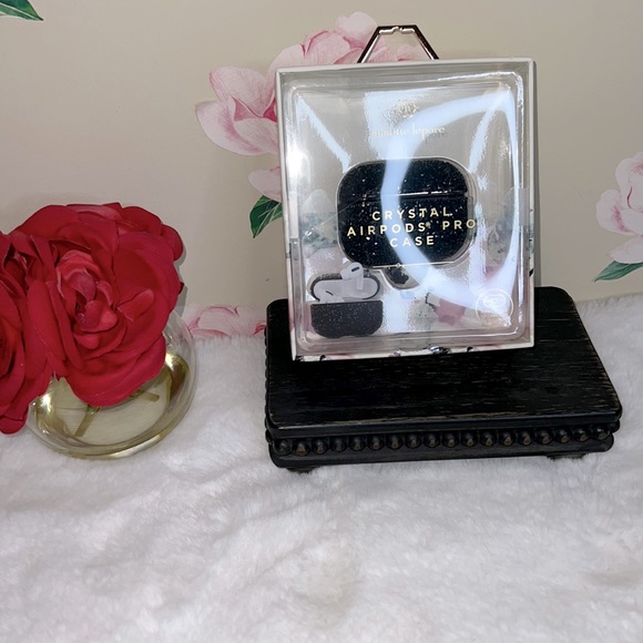 Nannette Lepore Cristal AirPod’s Pro Case.  NWT - Picture 1 of 4